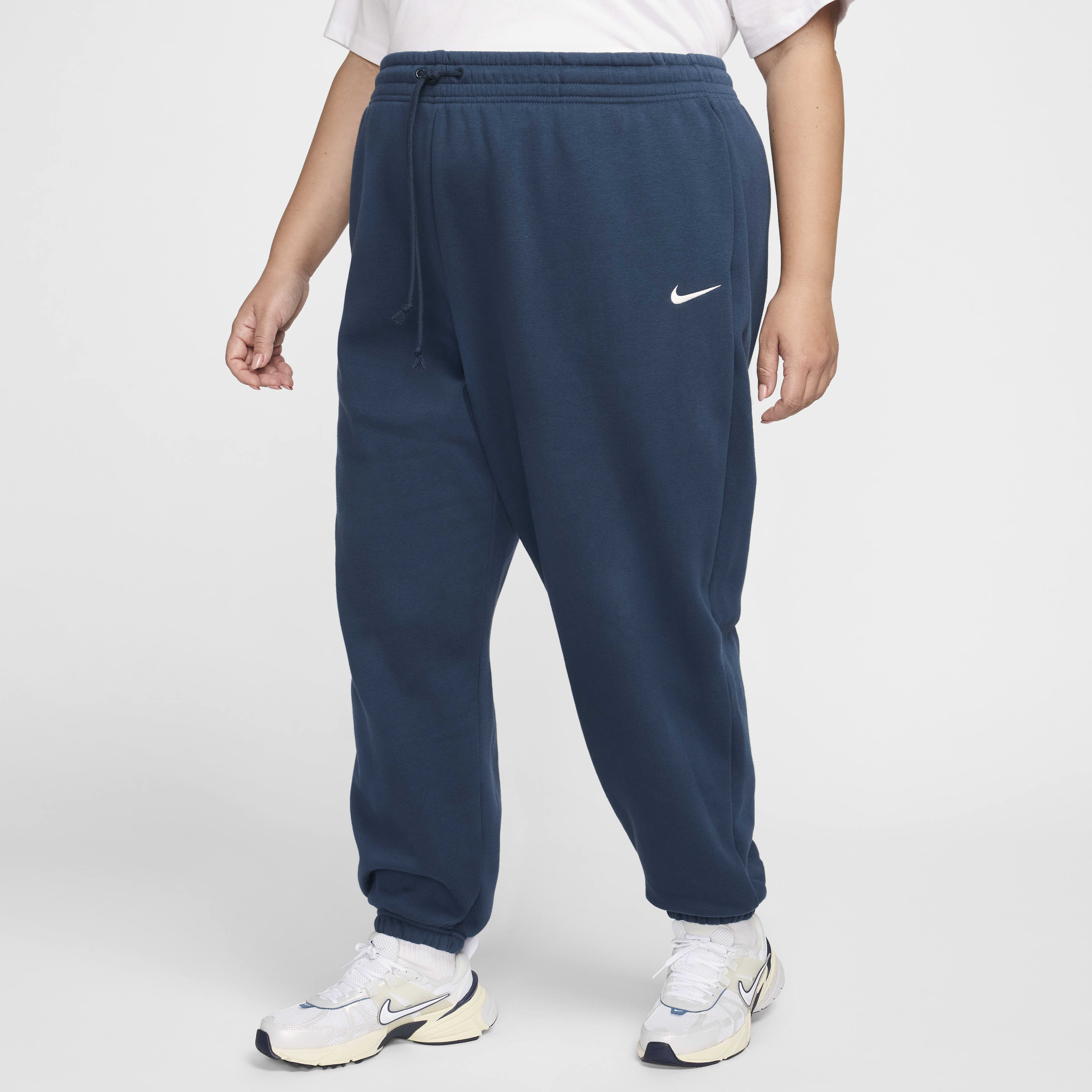 Plus size shops nike sweats